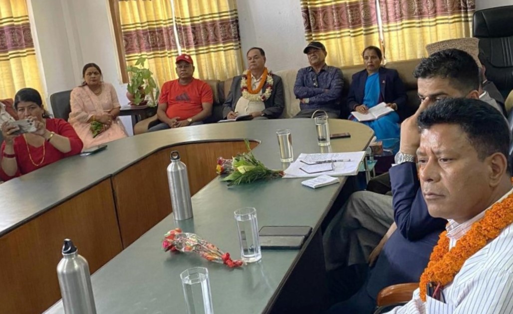 बाँदर–बँदेलको हैरानी वनमन्त्रीसँग जङ्गली जनावर नियन्त्रण माग