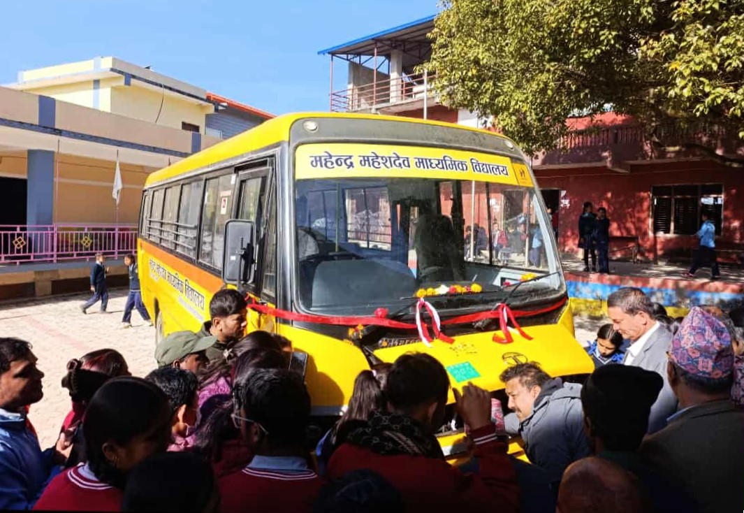 महेन्द्र महेशदेव माविको आफ्नै बस सञ्चालन