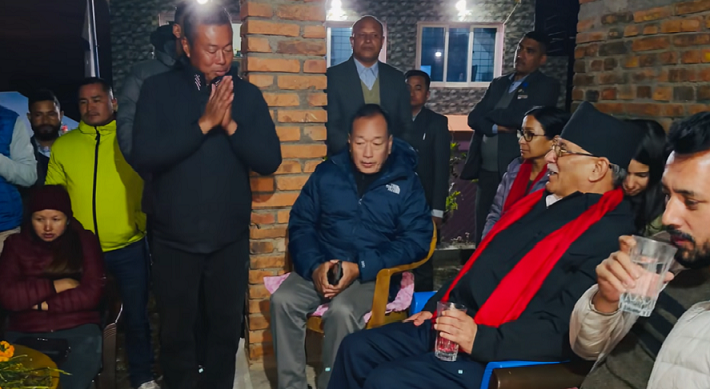 पूर्वप्रधानमन्त्री दाहालद्वारा घलेगाउँ सांस्कृतिक भवन र सहिद स्मृति भवन उद्घाटन