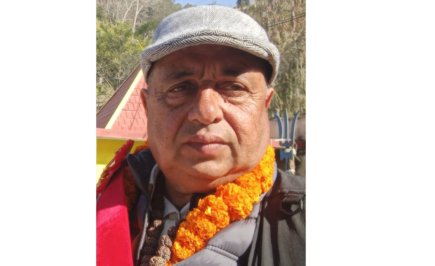 किताबमाथि कसले के लेखे………………