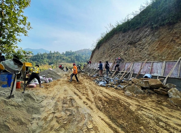 पर्खाले-वरभञ्ज्याङ सडक कालोपत्रे ६ महिनामै सक्ने