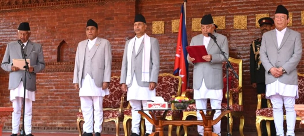 जेठा सांसद केसीले नवनिर्वाचित प्रतिनिधिसभा सदस्यहरूलाई पद तथा गोपनीयताको शपथ गराउनुभयो