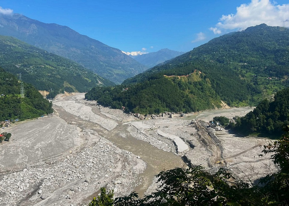 बाढीमा १२ स्वास्थ्यकर्मी बेपत्ता